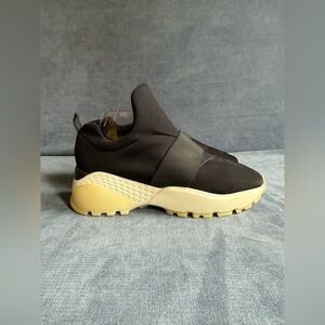 J/Slides Manic Sneaker Shoes Womens SZ 9 Slip On Black Chunky Mid Top Minimalist